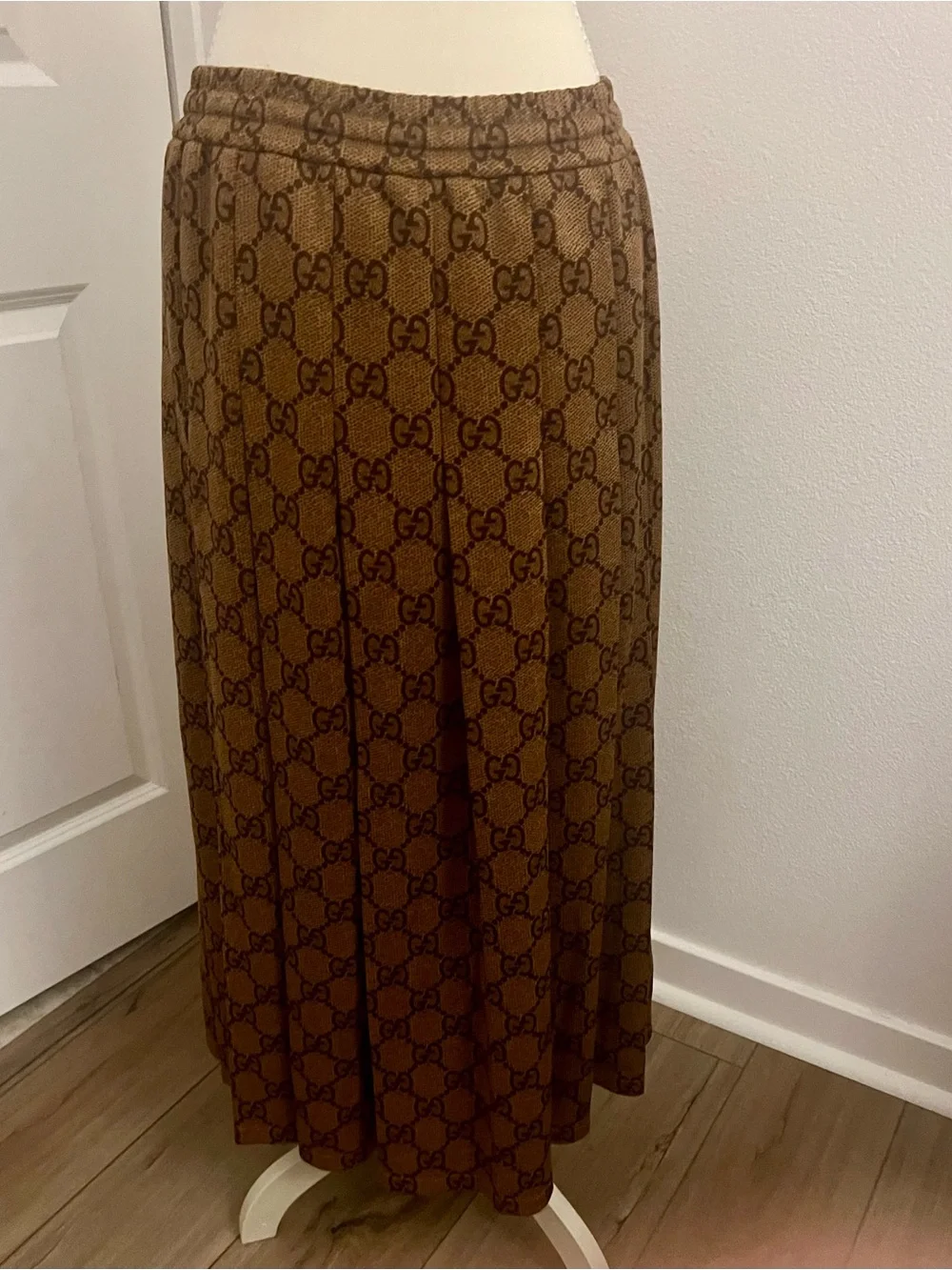 Authentic Gucci GG Monogram Pleated Maxi Skirt – Approx. US M/L